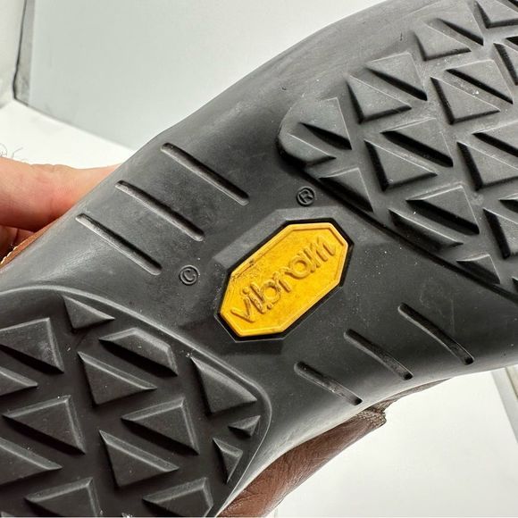 Cole Haan Fisherman Sandals Mens 8.5 Leather Closed Toe Strap Buckle Vibram Sole - Picture 8 of 11